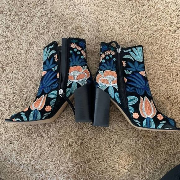 Rebecca Minkoff Billie Floral Peep Toe Booties Floral Embroidery Zip Up Size 8.5 - Picture 7 of 7